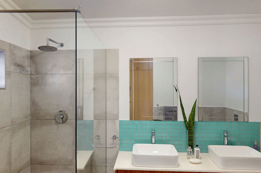 4 Bedroom Property for Sale in Middedorp Western Cape